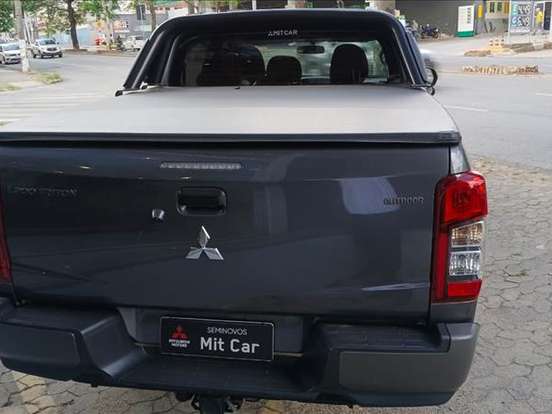 MITSUBISHI-L200 TRITON-2.4 16V TURBO DIESEL SPORT OUTDOOR GLS CD 4P 4X4 AUTOMÁTICO MITSUBISHI-L200 TRITON-2024