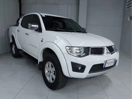 MITSUBISHI-L200 TRITON-2011