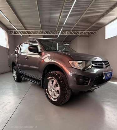 MITSUBISHI-L200 TRITON-3.2 GLX 4X4 CD 16V TURBO INTERCOLER DIESEL 4P MANUAL MITSUBISHI-L200 TRITON-2013