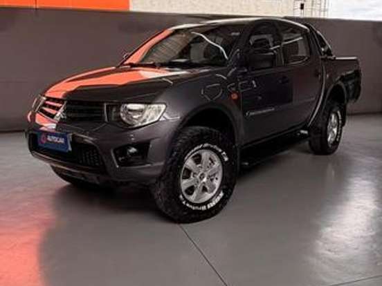 MITSUBISHI-L200 TRITON-3.2 GLX 4X4 CD 16V TURBO INTERCOLER DIESEL 4P MANUAL MITSUBISHI-L200 TRITON-2013