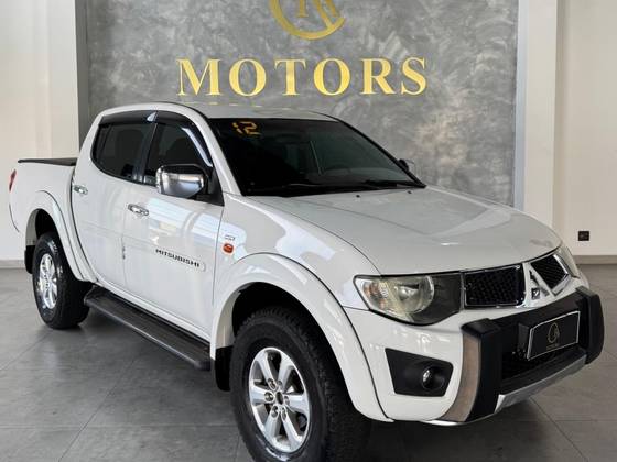 MITSUBISHI L200 TRITON 3.5 HPE 4X4 CD V6 24V FLEX 4P AUTOMÁTICO