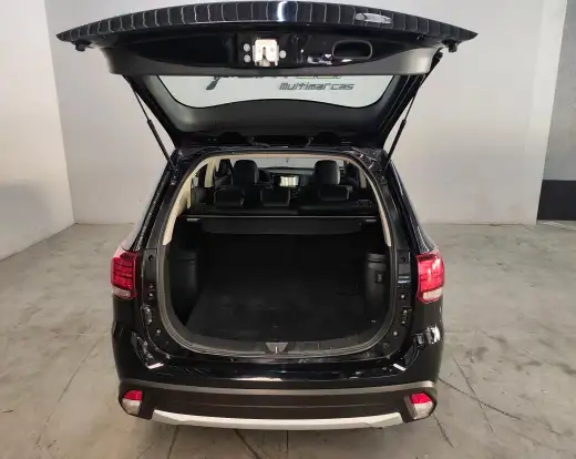 MITSUBISHI-OUTLANDER-2016