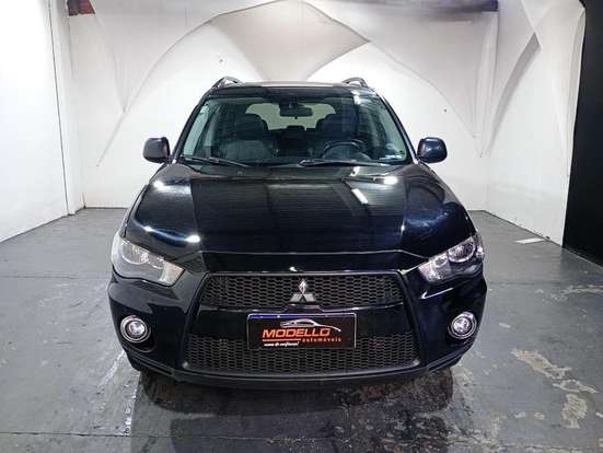 MITSUBISHI-OUTLANDER-2011