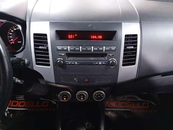 MITSUBISHI-OUTLANDER-2.0 16V GASOLINA 4P AUTOMÁTICO MITSUBISHI-OUTLANDER-2011