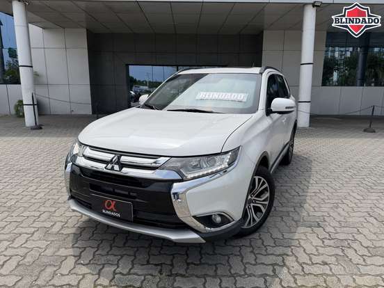 MITSUBISHI-OUTLANDER-2015