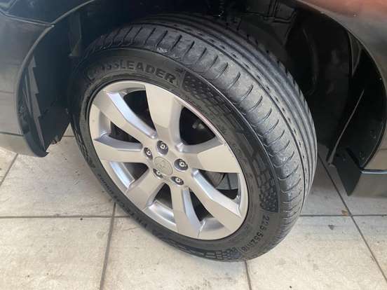 MITSUBISHI-OUTLANDER-2012