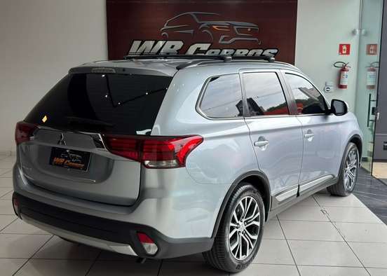 MITSUBISHI-OUTLANDER-2016