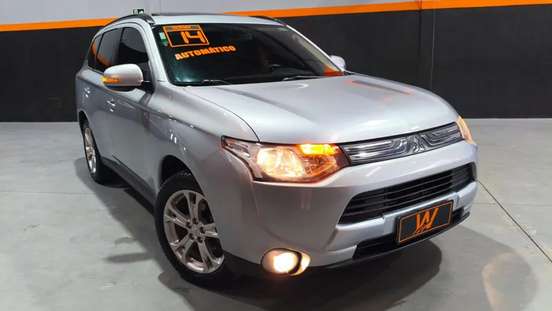 MITSUBISHI-OUTLANDER-2014