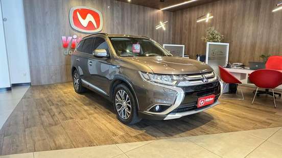 MITSUBISHI-OUTLANDER-2016