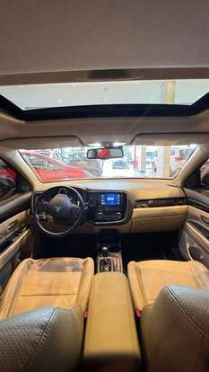 MITSUBISHI-OUTLANDER-2016