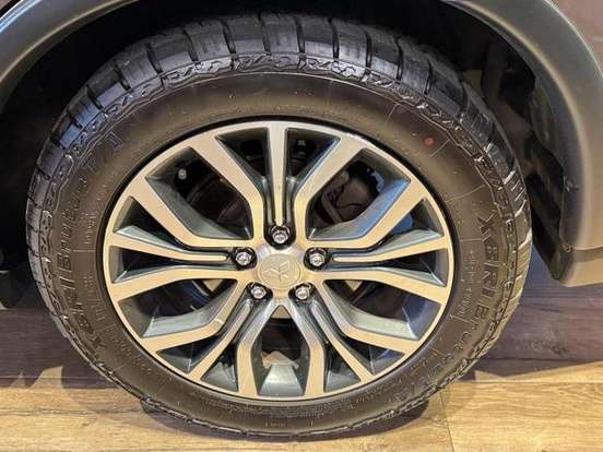 MITSUBISHI-OUTLANDER-2.2 4X4 16V DIESEL 4P AUTOMÁTICO MITSUBISHI-OUTLANDER-2016