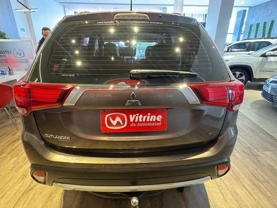 MITSUBISHI-OUTLANDER-2.2 4X4 16V DIESEL 4P AUTOMÁTICO MITSUBISHI-OUTLANDER-2016