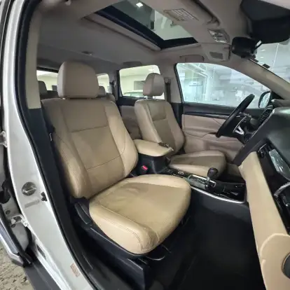 MITSUBISHI-OUTLANDER-2017