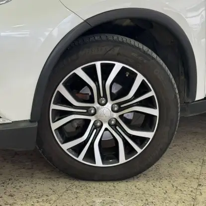 MITSUBISHI-OUTLANDER-3.0 GT 4X4 V6 24V GASOLINA 4P AUTOMÁTICO MITSUBISHI-OUTLANDER-2017