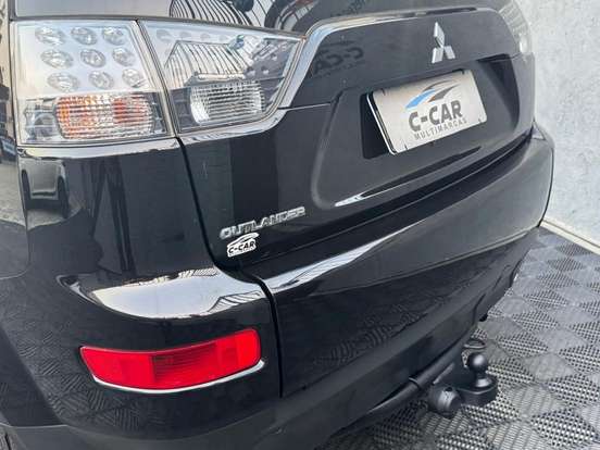MITSUBISHI-OUTLANDER-2009