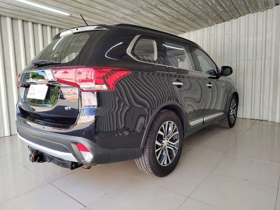 MITSUBISHI-OUTLANDER-3.0 GT 4X4 V6 24V GASOLINA 4P AUTOMÁTICO MITSUBISHI-OUTLANDER-2015