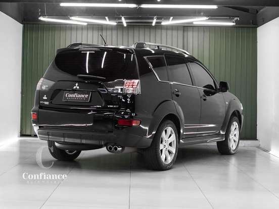 MITSUBISHI-OUTLANDER-3.0 GT 4X4 V6 24V GASOLINA 4P AUTOMÁTICO MITSUBISHI-OUTLANDER-2011