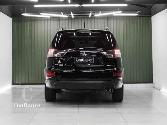 MITSUBISHI-OUTLANDER-3.0 GT 4X4 V6 24V GASOLINA 4P AUTOMÁTICO MITSUBISHI-OUTLANDER-2011