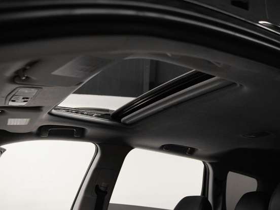 MITSUBISHI-OUTLANDER-2011