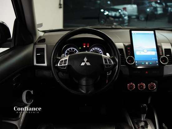 MITSUBISHI-OUTLANDER-3.0 GT 4X4 V6 24V GASOLINA 4P AUTOMÁTICO MITSUBISHI-OUTLANDER-2011