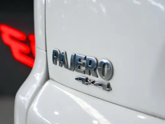 MITSUBISHI-PAJERO-3.2 HPE 4X4 7 LUGARES 16V TURBO INTERCOOLER DIESEL 4P AUTOMÁTICO MITSUBISHI-PAJERO-2015