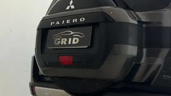 MITSUBISHI-PAJERO-2015