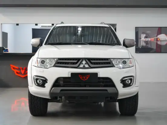 MITSUBISHI-PAJERO DAKAR-3.2 HPE 4X4 7 LUGARES 16V TURBO INTERCOOLER DIESEL 4P AUTOMÁTICO MITSUBISHI-PAJERO DAKAR-2015