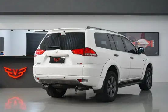 MITSUBISHI-PAJERO DAKAR-2015
