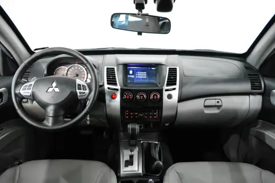 MITSUBISHI-PAJERO DAKAR-2015