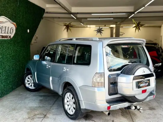 MITSUBISHI-PAJERO FULL-3.2 HPE 4X4 16V TURBO INTERCOOLER DIESEL 4P AUTOMÁTICO MITSUBISHI-PAJERO FULL-2010