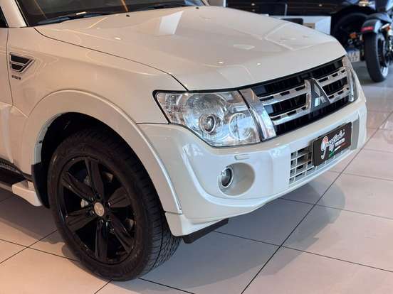 MITSUBISHI-PAJERO FULL-3.2 HPE 4X4 16V TURBO INTERCOOLER DIESEL 2P AUTOMÁTICO MITSUBISHI-PAJERO FULL-2014