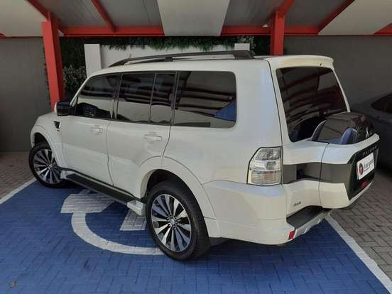 MITSUBISHI-PAJERO FULL-3.2 HPE 4X4 16V TURBO INTERCOOLER DIESEL 2P AUTOMÁTICO MITSUBISHI-PAJERO FULL-2018