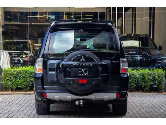 MITSUBISHI-PAJERO FULL-3.8 HPE 4X4 V6 24V GASOLINA 4P AUTOMÁTICO MITSUBISHI-PAJERO FULL-2011