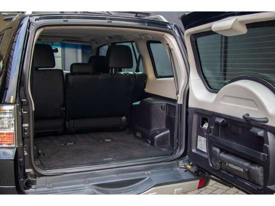 MITSUBISHI-PAJERO FULL-2011