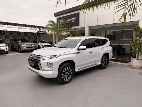 MITSUBISHI PAJERO SPORT 2.4 16V MIVEC TURBO DIESEL HPE-S AWD AUTOMÁTICO
