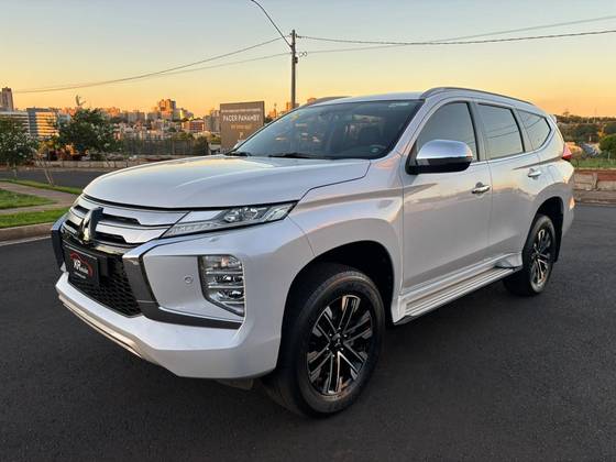 MITSUBISHI PAJERO SPORT 2.4 16V MIVEC TURBO DIESEL HPE AWD AUTOMÁTICO