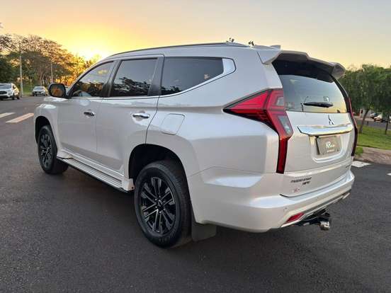 MITSUBISHI-PAJERO SPORT-2.4 16V MIVEC TURBO DIESEL HPE AWD AUTOMÁTICO MITSUBISHI-PAJERO SPORT-2024