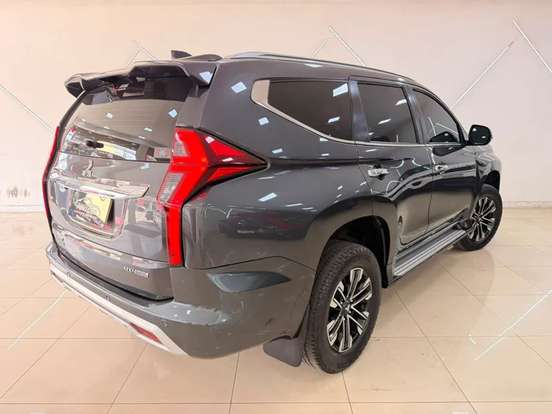 MITSUBISHI-PAJERO SPORT-2.4 16V MIVEC TURBO DIESEL HPE AWD AUTOMÁTICO MITSUBISHI-PAJERO SPORT-2022