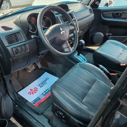 MITSUBISHI-PAJERO TR4-2013
