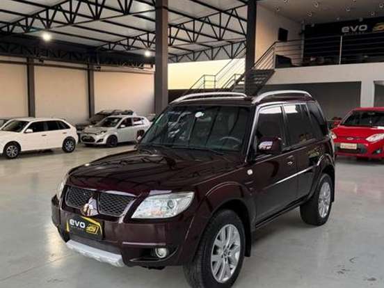 MITSUBISHI-PAJERO TR4-2.0 4X2 16V 140CV FLEX 4P AUTOMÁTICO MITSUBISHI-PAJERO TR4-2012