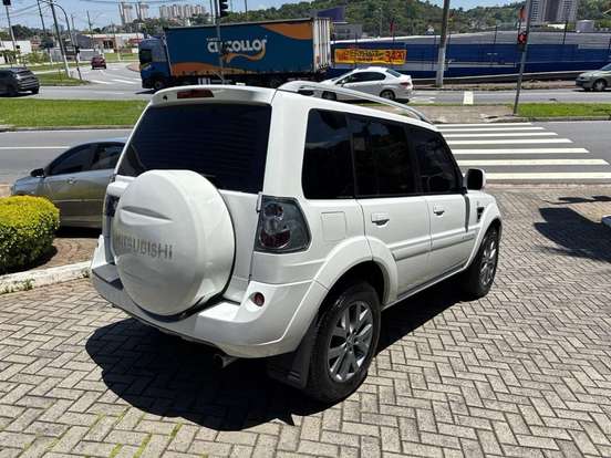 MITSUBISHI-PAJERO TR4-2.0 4X2 16V 140CV FLEX 4P AUTOMÁTICO MITSUBISHI-PAJERO TR4-2014