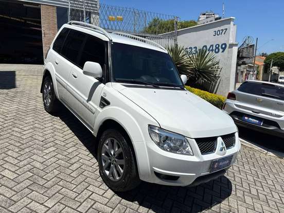 MITSUBISHI-PAJERO TR4-2.0 4X2 16V 140CV FLEX 4P AUTOMÁTICO MITSUBISHI-PAJERO TR4-2014