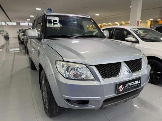 MITSUBISHI-PAJERO TR4-2.0 4X2 16V 140CV FLEX 4P AUTOMÁTICO MITSUBISHI-PAJERO TR4-2012