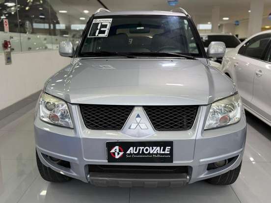 MITSUBISHI-PAJERO TR4-2.0 4X2 16V 140CV FLEX 4P AUTOMÁTICO MITSUBISHI-PAJERO TR4-2012