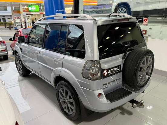 MITSUBISHI-PAJERO TR4-2.0 4X2 16V 140CV FLEX 4P AUTOMÁTICO MITSUBISHI-PAJERO TR4-2012