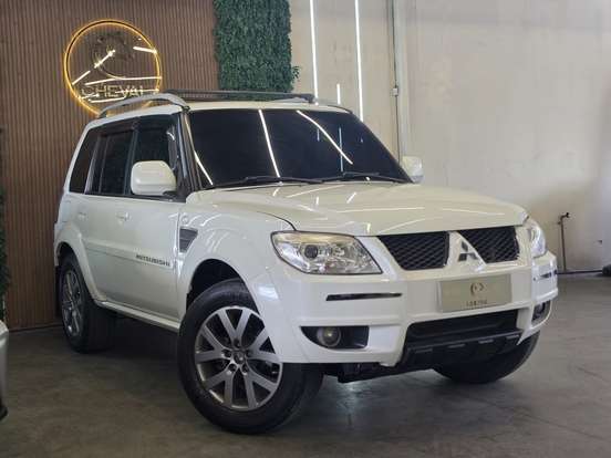 MITSUBISHI-PAJERO TR4-2.0 4X2 16V 140CV FLEX 4P AUTOMÁTICO MITSUBISHI-PAJERO TR4-2014
