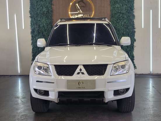 MITSUBISHI-PAJERO TR4-2.0 4X2 16V 140CV FLEX 4P AUTOMÁTICO MITSUBISHI-PAJERO TR4-2014