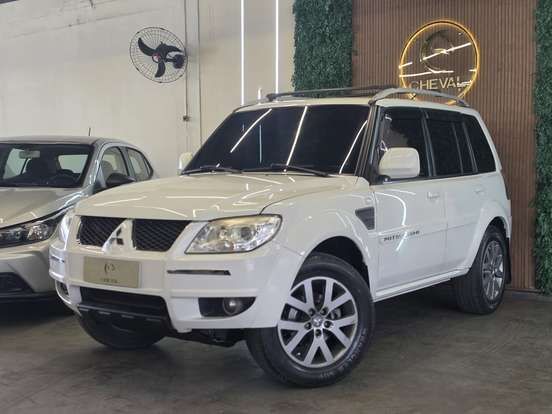MITSUBISHI-PAJERO TR4-2.0 4X2 16V 140CV FLEX 4P AUTOMÁTICO MITSUBISHI-PAJERO TR4-2014