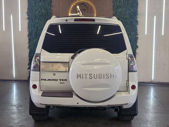 MITSUBISHI-PAJERO TR4-2014