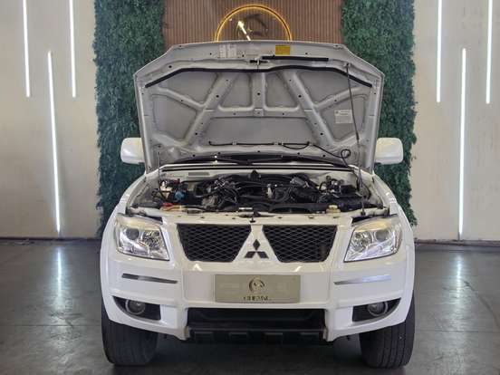 MITSUBISHI-PAJERO TR4-2014